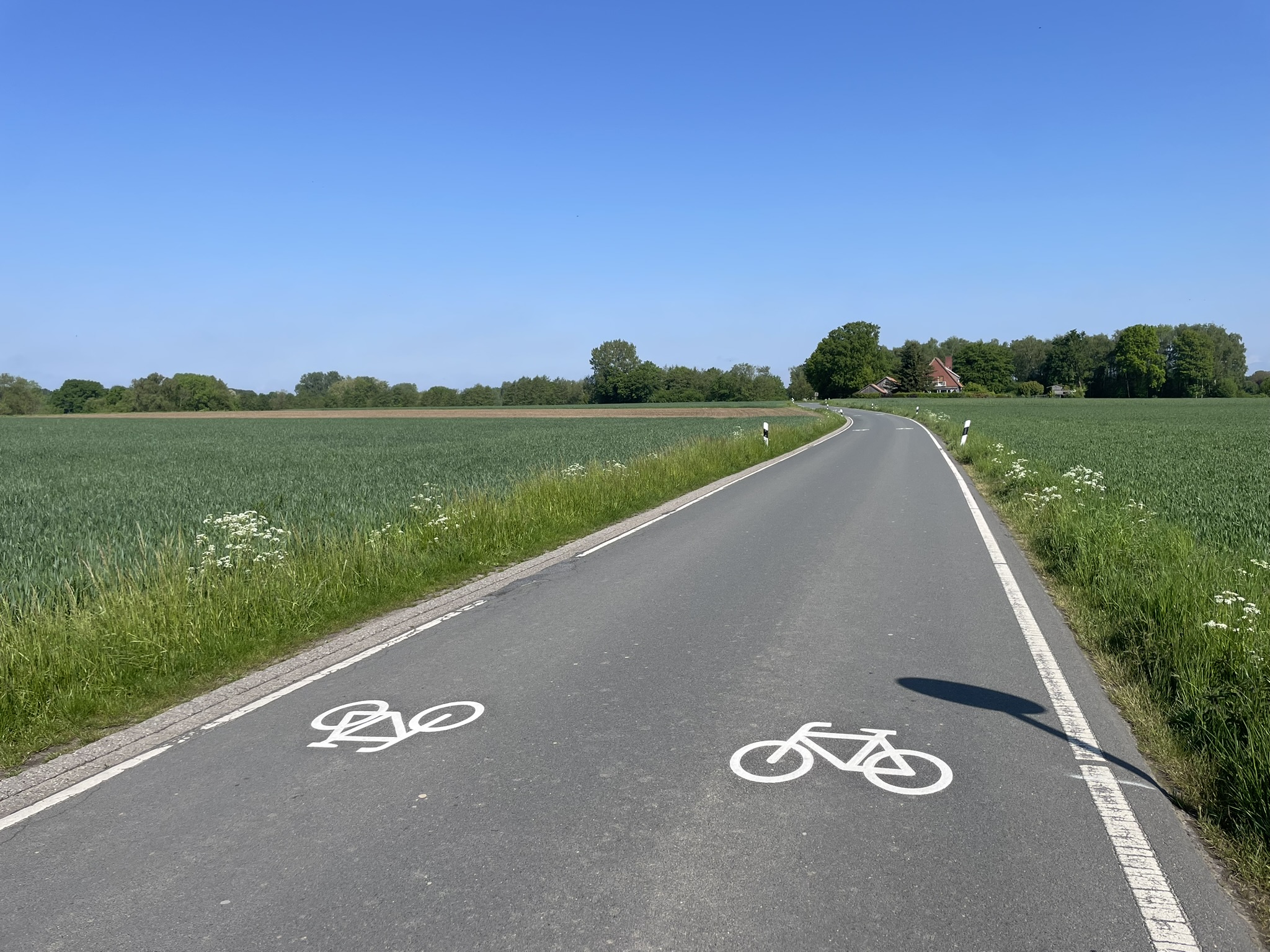 Alter Mühlenweg erhält Fahrrad-Piktogramm