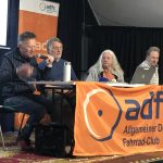 Podium der MV 2026 mit Jürgen Hupe als Versammlungsleiteter