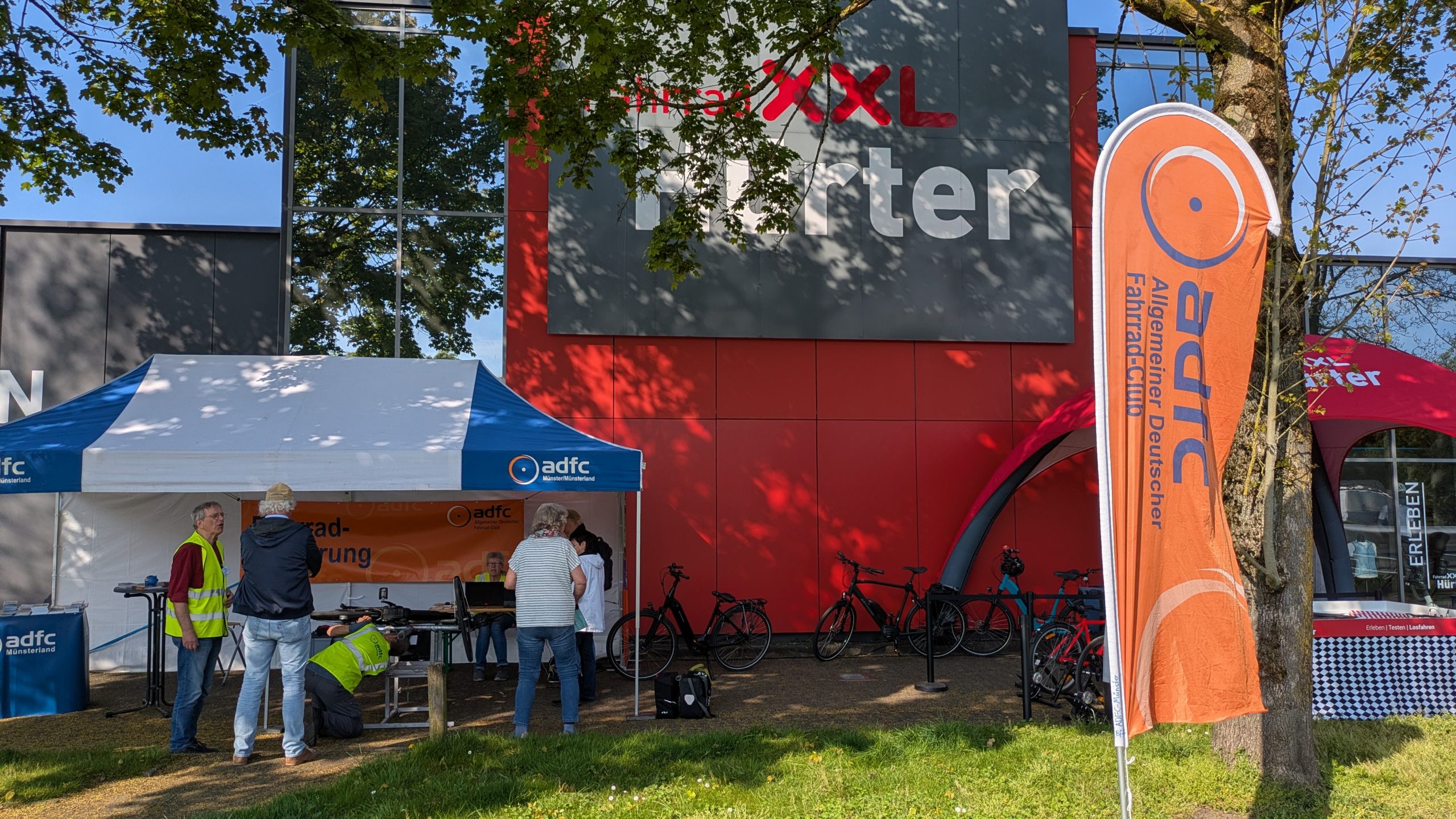 ADFC beim Frühlingsfest bei Hürter